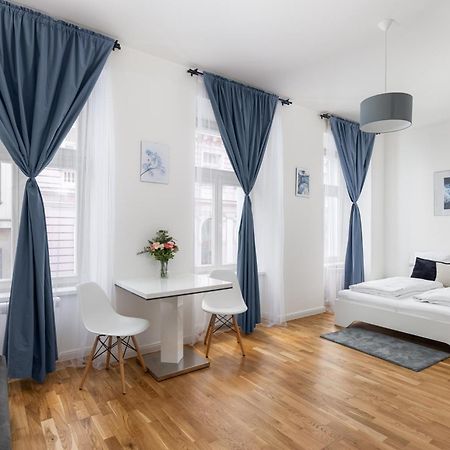 Stay2Gether Blue Vibe Studio - Metro Florenc Prag Dış mekan fotoğraf