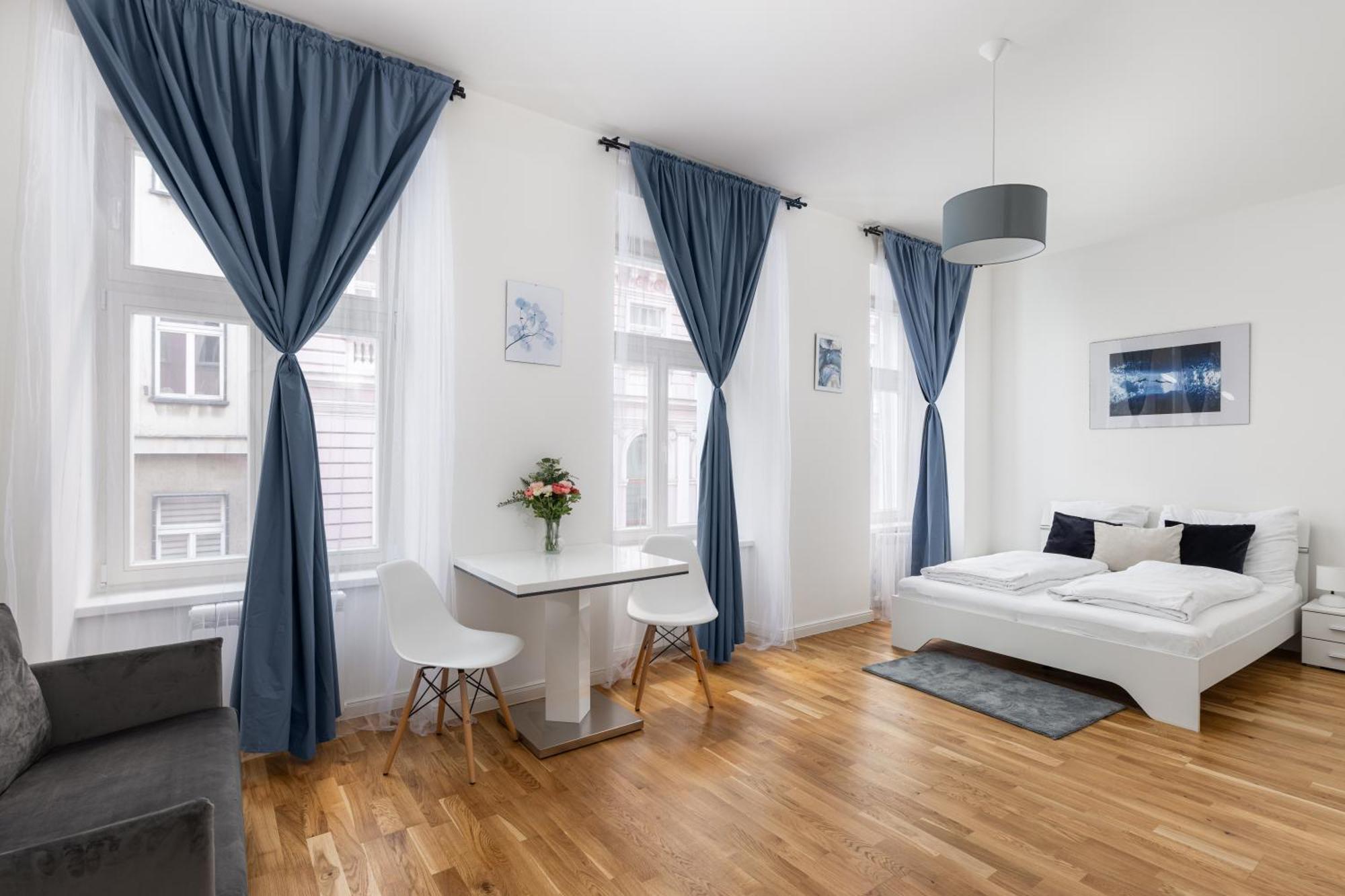 Stay2Gether Blue Vibe Studio - Metro Florenc Prag Dış mekan fotoğraf